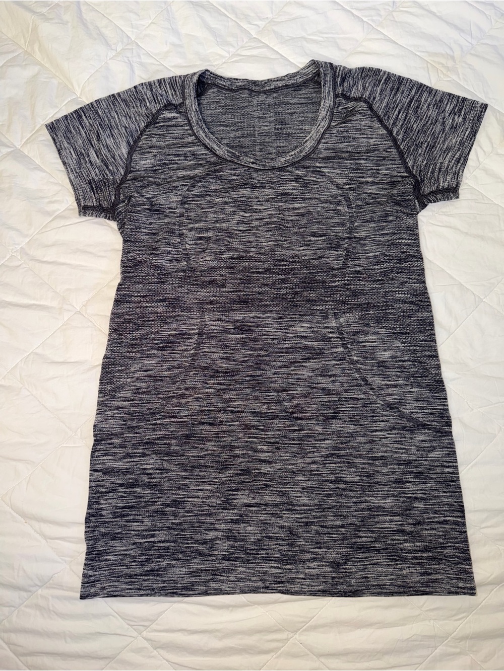 lululemon athletica Women's Heathered Black Short-Sleeve Crew